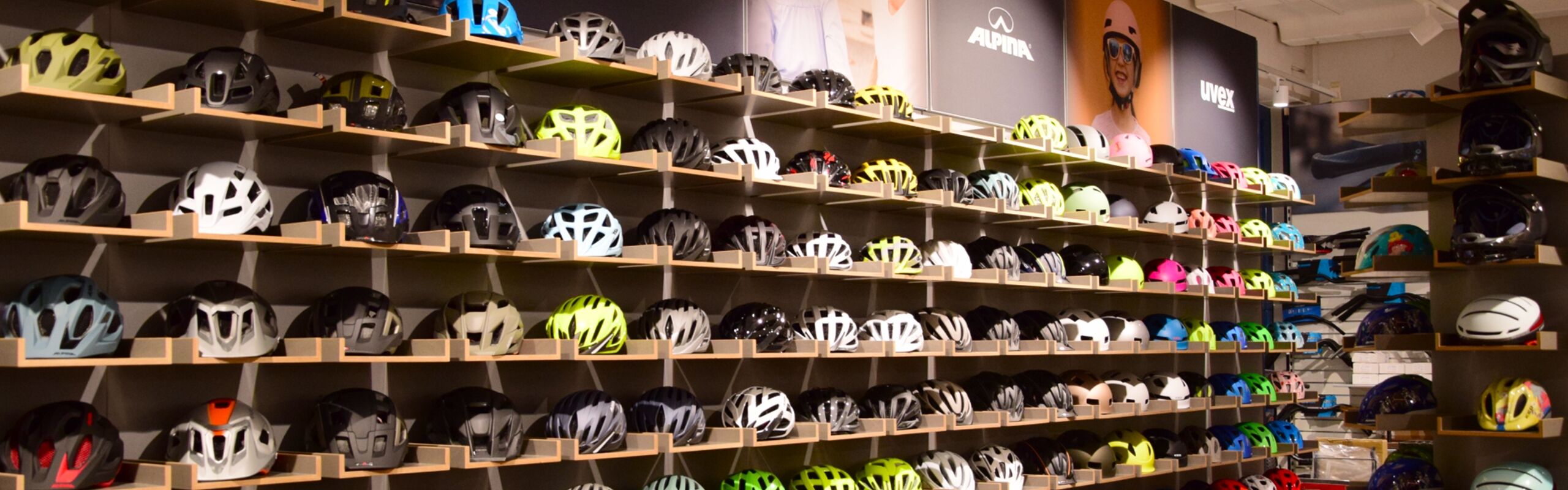 Die abgebildeten Artikel sind nur ein Auszug aus unserem Sortiment. Besuchen Sie uns in unserem Laden um unser gesamtes Angebot zu entdecken.